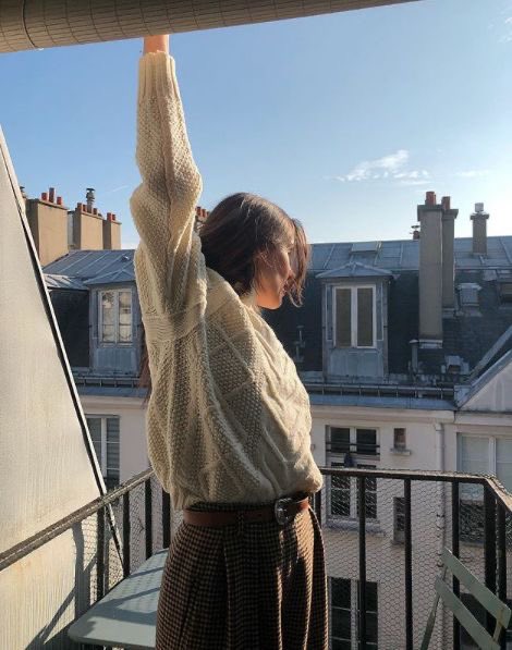 immoonriver's tweet photo. 可愛くなろうと努力をすることはとても素敵だけど、無理な減量をしなくてもみんな十分可愛いよ 朝日を浴びて、ご飯を食べて、疲れたら寝る これができるだけで偉いよ 自分を追い詰め過ぎないでね 肯定し合って生きて行こうね https://t.co/e8ydPtZ5o4
