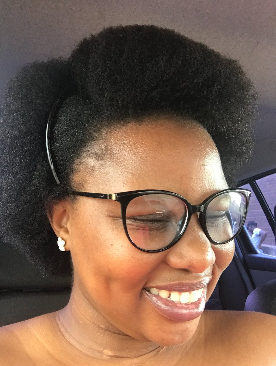 itsAphsie's tweet photo. Call me Becky 🙋🏾‍♀️ #GoodHairDontCare

#Selfie #SelfLove #SelfAppreciation #SelfCav #FroOut #Afro #GoodHair #HealthyHair #NaturalBeauty #Glow #Beautiful #GlassesGirl #Aphelele26 #ApheleleChonco #Aphelele #UpC #ProudlySouthAfrican 🇿🇦 https://t.co/zxkLFXpEV4