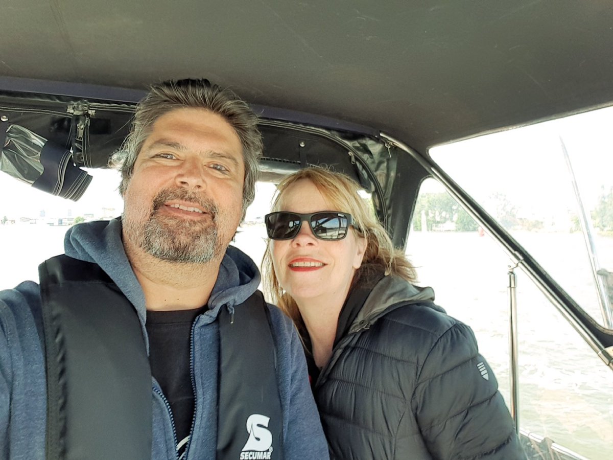 En natuurlijk het beste nieuws, mijn lief maatje <a href="/Twietlyd/">Lydia Kriek</a> is weer bij mij aan boord! Is vorige week cov-negatief getest en heeft nu zich in mijn coronacocon gevoegd. Na 2,5 maand weer samen!!