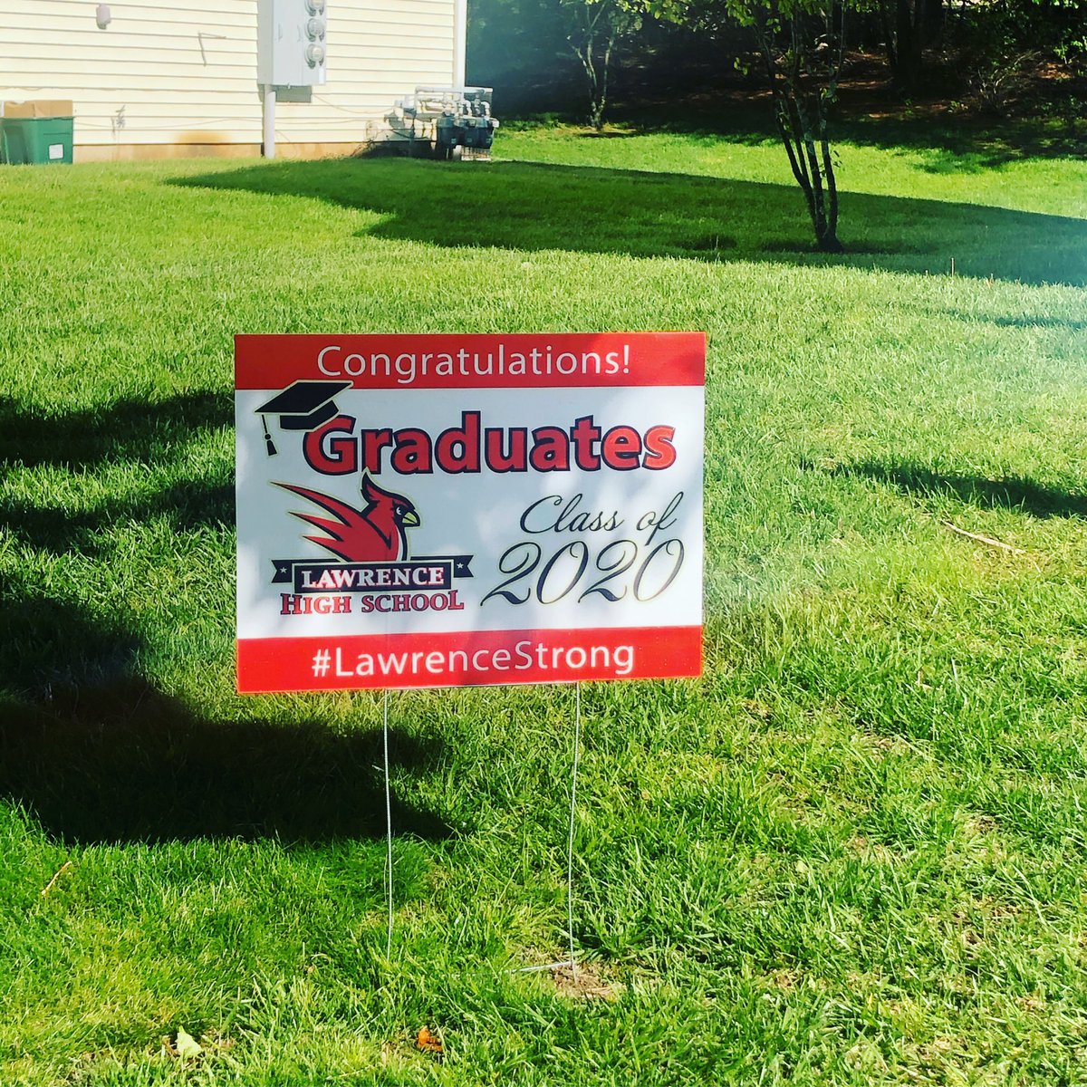 KellyShenouda's tweet image. Supporting our 2020 Graduates! 
We ❤️ You! 🏫🎓 
#LawrenceStrong #TogetherWeCan #projectgraduation   
@LTPS1 @LMSLHSPTO  @MuziLearningLab @LMSNation