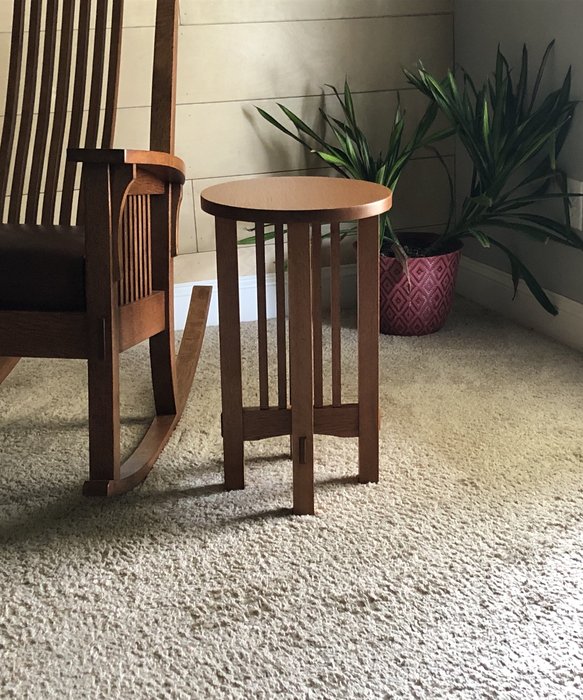 Arts and Crafts Side Table by v442
lumberjocks.com/projects/414869