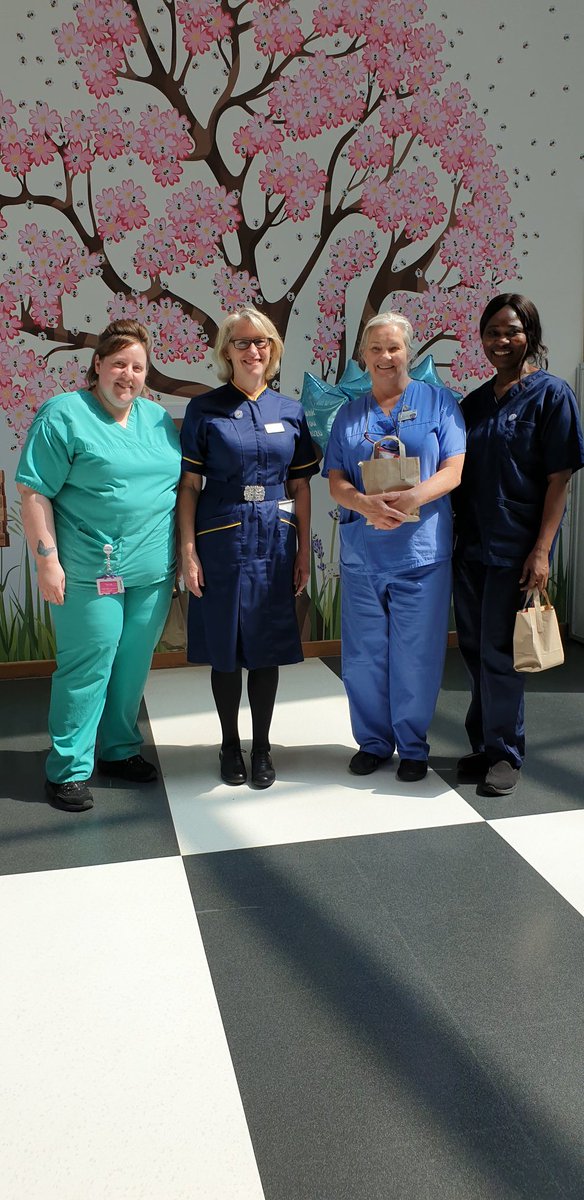 Tara2783's tweet photo. A lovely surprise this morning.
Also,what a beautiful service in the atrium at QH. Proud to work for @BHR_hospitals @HalfordKathryn https://t.co/5e9Gtt8tQt
