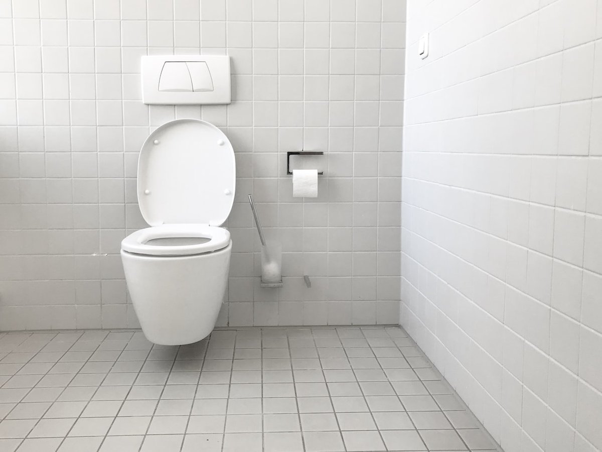 stateofgreendk's tweet image. Going to the toilet can provide valuable input to detect a second wave of #Covid_19 💩

Danish scientists at @DTUtweet are collaborating with the largest wastewater company in 🇩🇰 to detect signs of increasing #COVID19dk cases by analysing faeces. 🤔

➡️ bit.ly/3fEAzjv