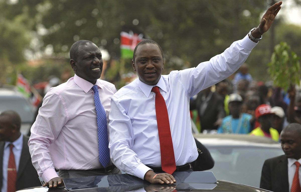 ForKisumu's tweet photo. The relationship between Uhuru &amp; Ruto is like that of a drunkard husband and Christian wife. The husband will always cheat with numerous men the way Uhuru is doing with Raila &amp; Gideon. Eventually the husband will always apologize 
#ItsRutoWhoShouldGo 
Lusaka 
Murkomen and Kihika https://t.co/ICMYzNKWT6