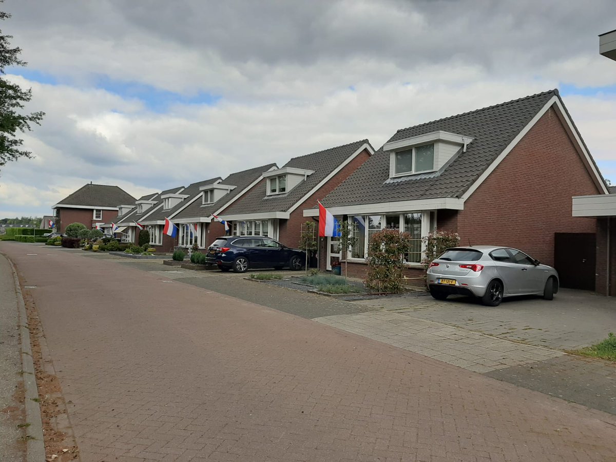 Soms zijn woorden overbodig. In woonwijk de Berkt hebben buurtbewoners vandaag de vlag uithangen voor de medewerkers van Severinus. 

#dankjewel #severinus #samenleven