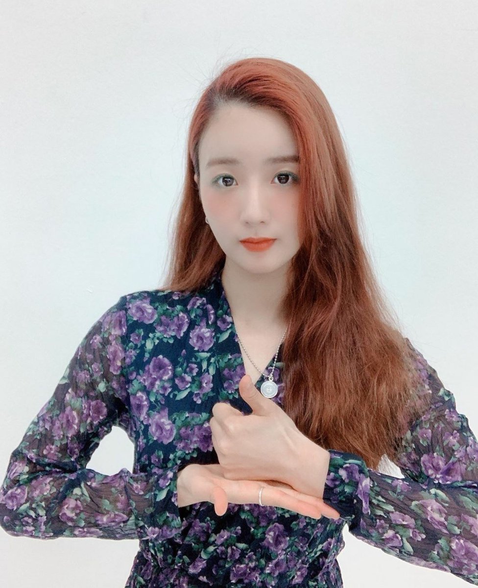 200512 Bomi posted on Instagram