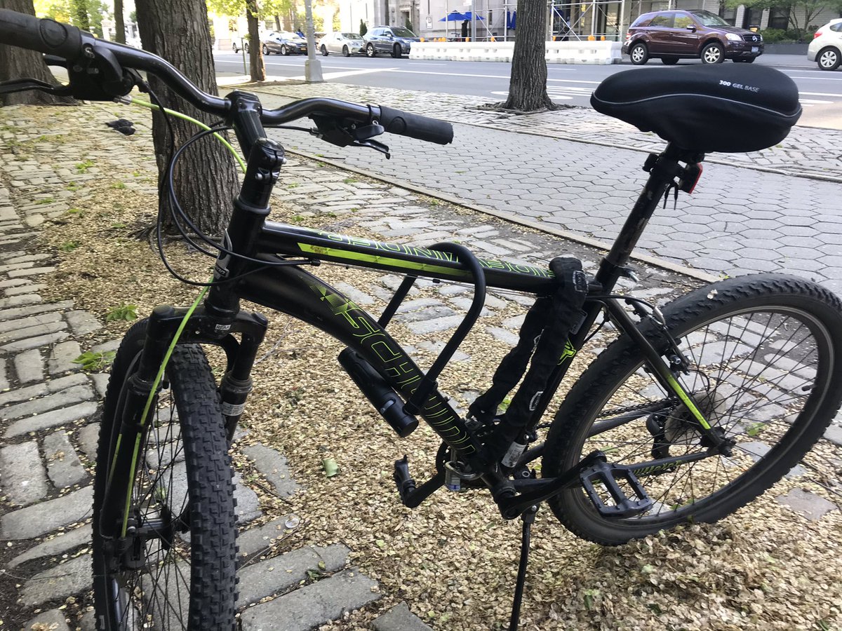 MCaveman123's tweet image. @BrendanSchaub #ThiccBoyyBikeClub #NYChapter #EastCoastDivison got the #UFC #DayAfterAFightLook. Hit on my bike ridin doing deliveries. Can’t do them now for a while #ITookIikeAChamp #MyBikeIsDead
