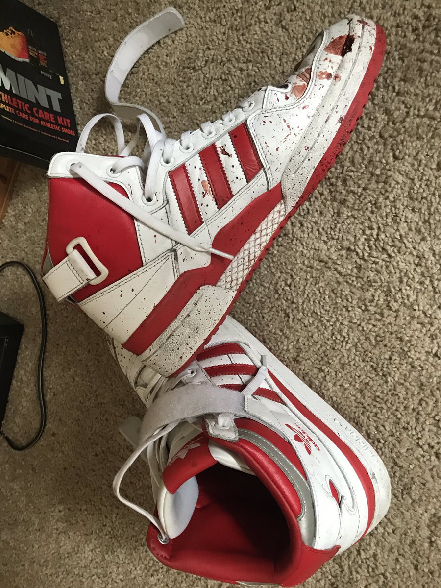 MCaveman123's tweet image. @BrendanSchaub #ThiccBoyyBikeClub #NYChapter #EastCoastDivison got the #UFC #DayAfterAFightLook. Hit on my bike ridin doing deliveries. Can’t do them now for a while #ITookIikeAChamp #MyBikeIsDead