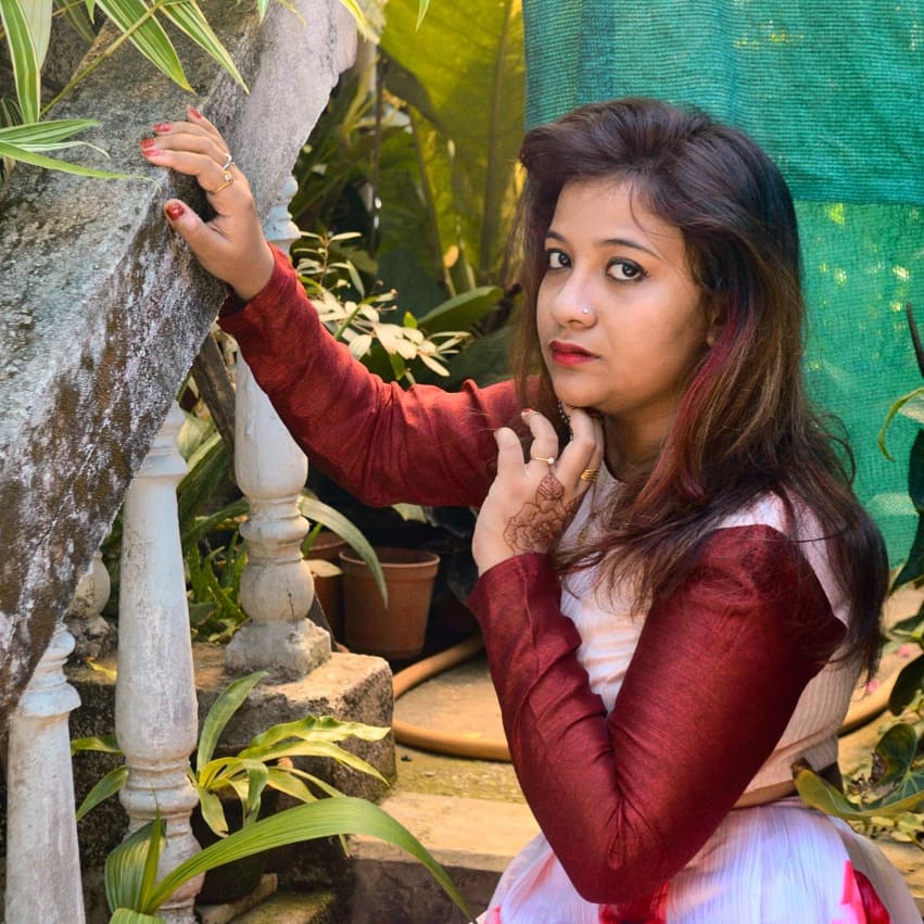 ShreyaGUHA20's tweet photo. A great social success is a pretty girl who plays her cards as carefully as if she were plain. 
#photography #photoediting #girl #beauty @EnergyDepDay @EcoDaydream @DigitalGoldMag @pxpx500 @beautgirlthread @GoogleIndia https://t.co/ebdDPpMLg9