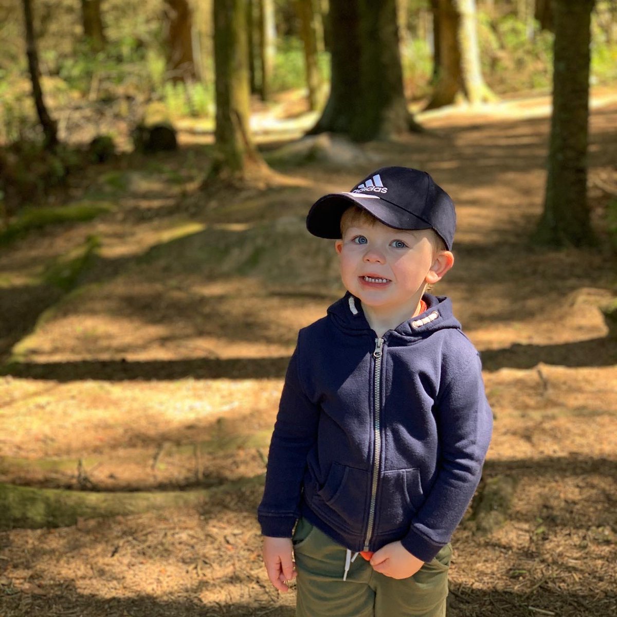mooncat3690's tweet photo. Cole from ELC enjoying the lovely weather! #adventuresinthewoods #pickingflowers #lookingforbugs @LanarkPrimary https://t.co/6fMox3bZET