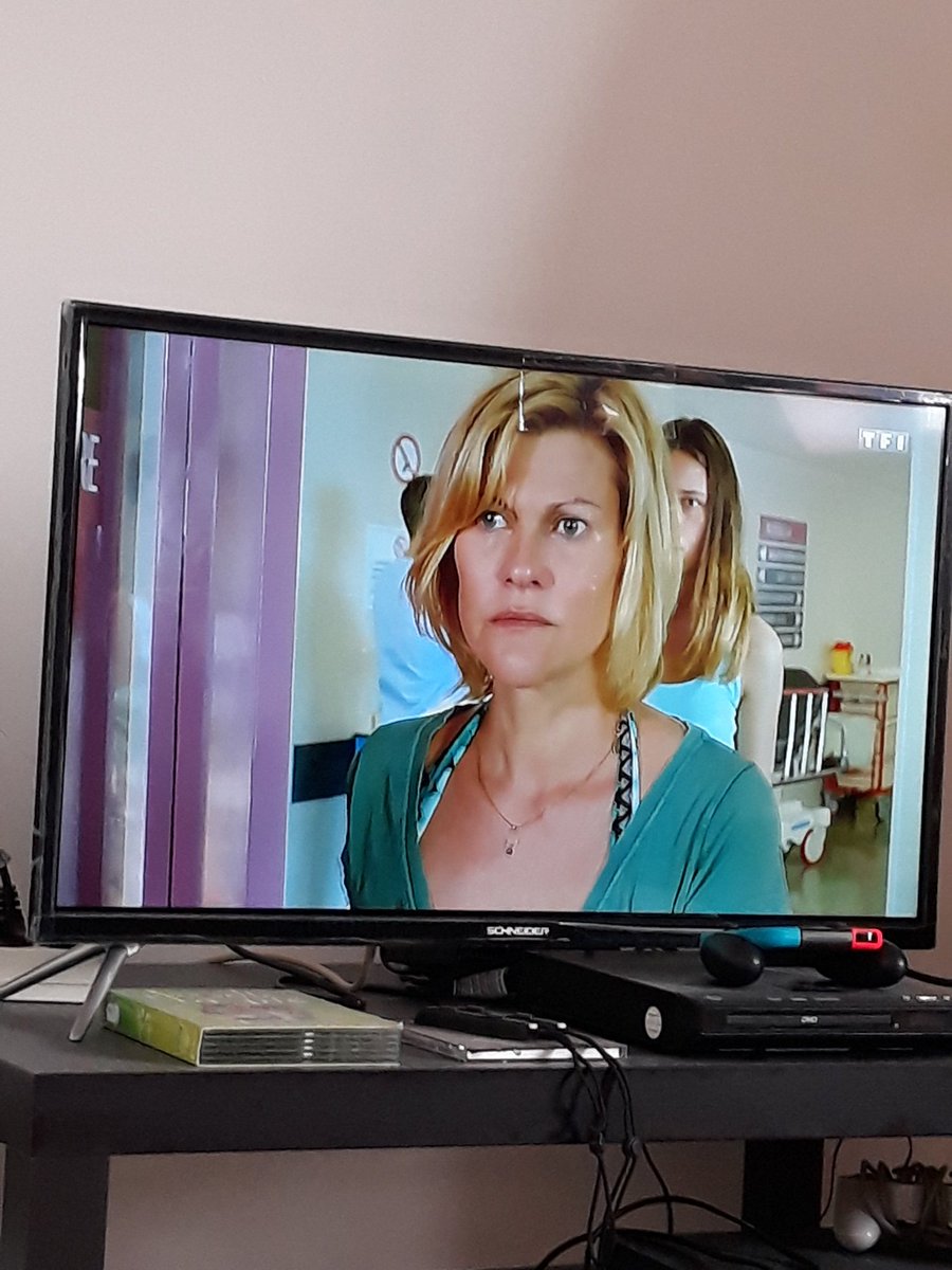 Fan_idoles's tweet photo. @vanessavalence1 épisode du jour de Joséphine ange gardien 🤪 https://t.co/npWT5zGx10
