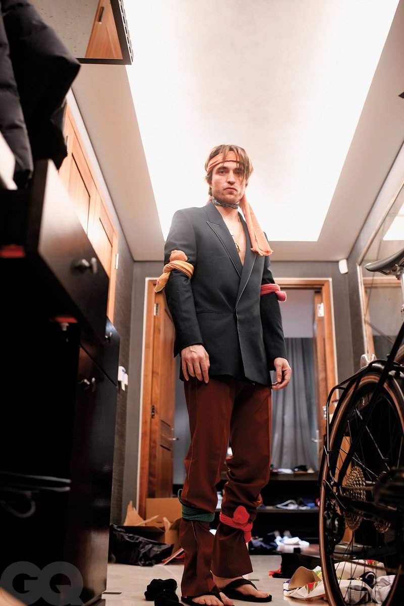 sure why not let robert pattinson style his own fashion shoot from quarantine what could go wrong