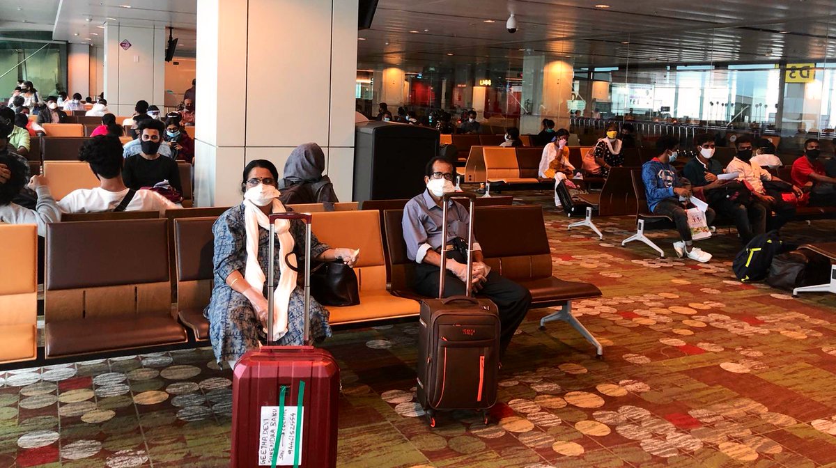 HCI_Singapore's tweet photo. 4th flt under #VandeBharatMission from #Singapore &amp; 2nd flt of d day departed for #Bengaluru and #Kochi wit full load of 180 pax.
Sm returning to tragedy or to a sick parent at home; ladies jus beating deadline for travel in pregnancy:
Another flt to #Bengaluru tmrw already full. https://t.co/mmBwJx8aHX