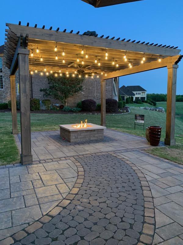 TechoNerren's tweet photo. Now this is a homeowner’s dream backyard! These #CatalogWorthy shots were installed by our #TechoPro @dreamscapespro. Loving the blend of @techobloc products here including our #Blu, #Antika, #Squadra, #Villagio, and capped off with our #BrandonWall firepit! 🔥🔥🔥 https://t.co/NIWrDrnwMk