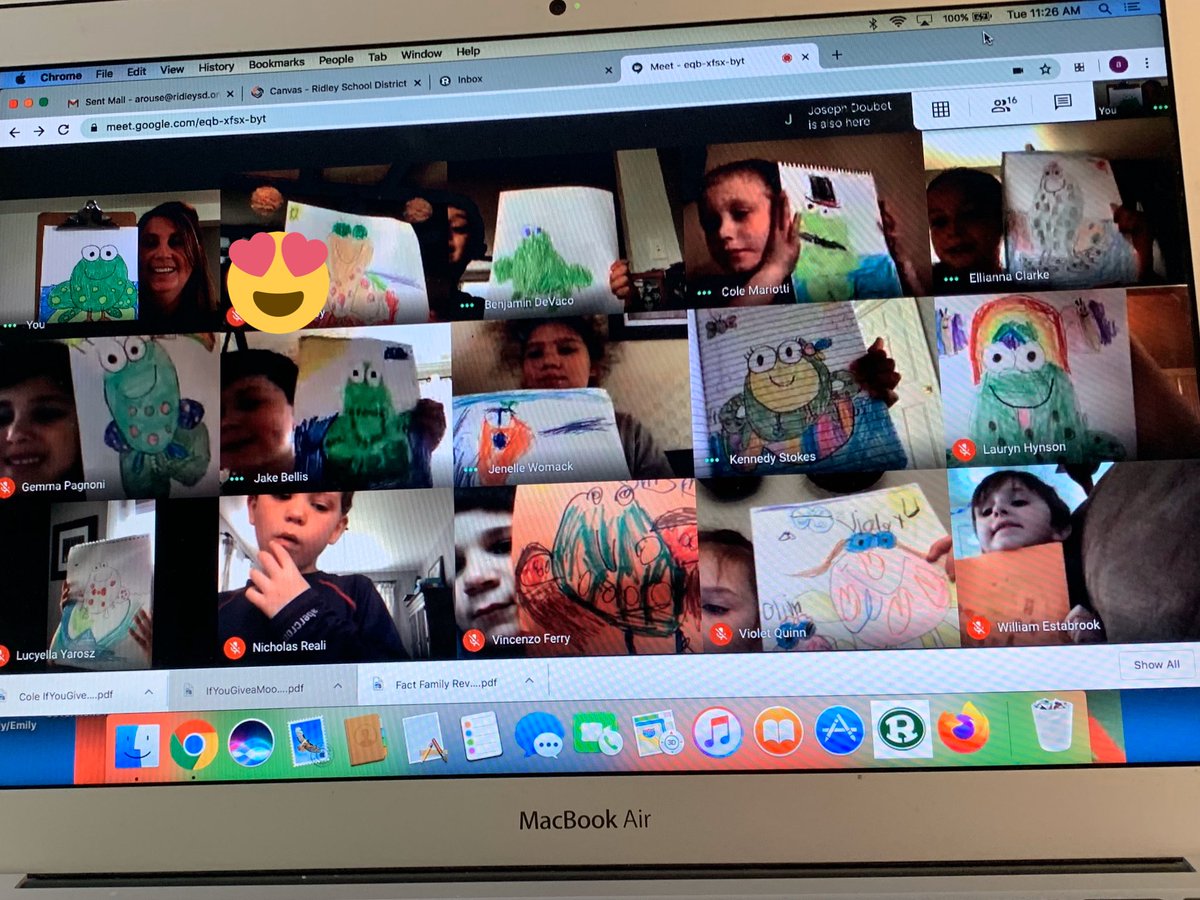 mrsrouseroom21's tweet photo. Today we used our “art smarts” to draw frogs 🐸. Our pictures were great, but the best part of our Google Meeting was spending time together 🐸💚🤗 @GraceParkElem                        #gpp                                               #Room21ersRock https://t.co/hL53QoOPYV