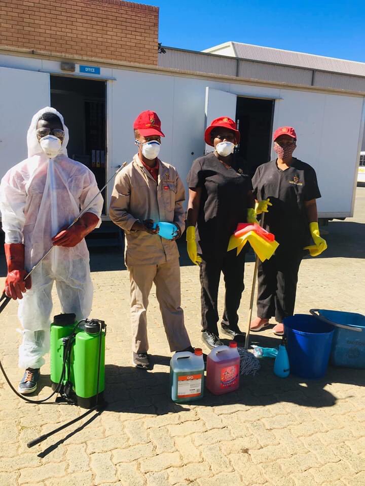 PestKemisetso's tweet photo. Thank you Moja Chicken for awarding us the opportunity to deep clean, disinfect and do pest control at your outlets. If you also want to request any of our services, contact 0614271445. @MojaChicken @TloksLepara_ 
https://t.co/xcBM8c1Tnj https://t.co/gTnwmvfmRp
