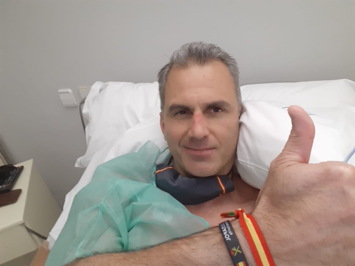 Ortega_Smith's tweet photo. Ante los rumores, publicaciones contradictorias y los deseos de información de tanta buena gente que se ha interesado por mi salud, debo informar que este sábado ante el hinchazón que se me había producido en el gemelo izquierdo, fui ingresado de urgencias en el hospital. https://t.co/MW88UejHuq