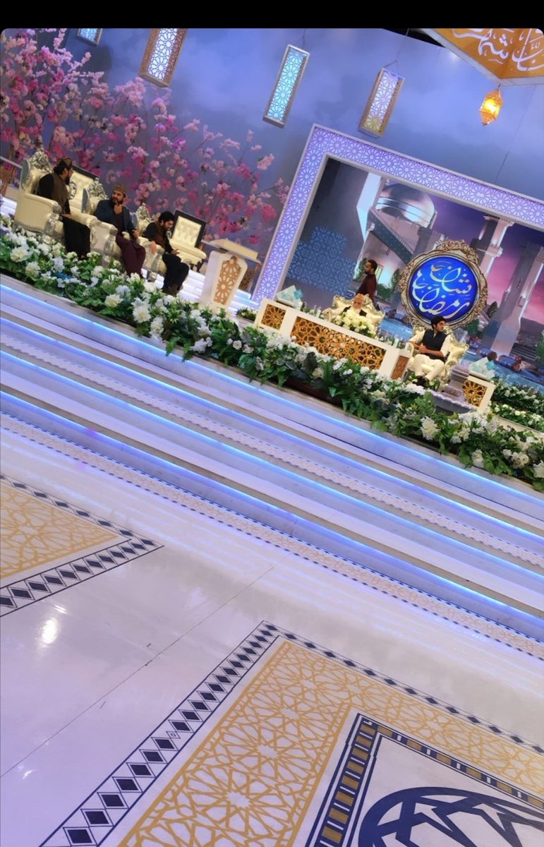 VarishaFatima__'s tweet photo. #Arystudio #ShaneRamazan #WaseemBadami bestttt transmission 👍👍👍 mashallah khubsorta set or khubsurat log mashallah ♥️♥️ https://t.co/2462bl0LgA