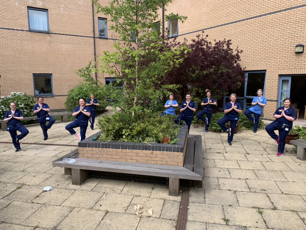 laramitchdr's tweet photo. Week four #nhsworkout on #internationalnursesday2020 a socially distanced strength & balance session for our fabulous lead nurses in #teamdme. They do an incredible job. 🙏@NHSGGC https://t.co/MN4QK8qvz2
