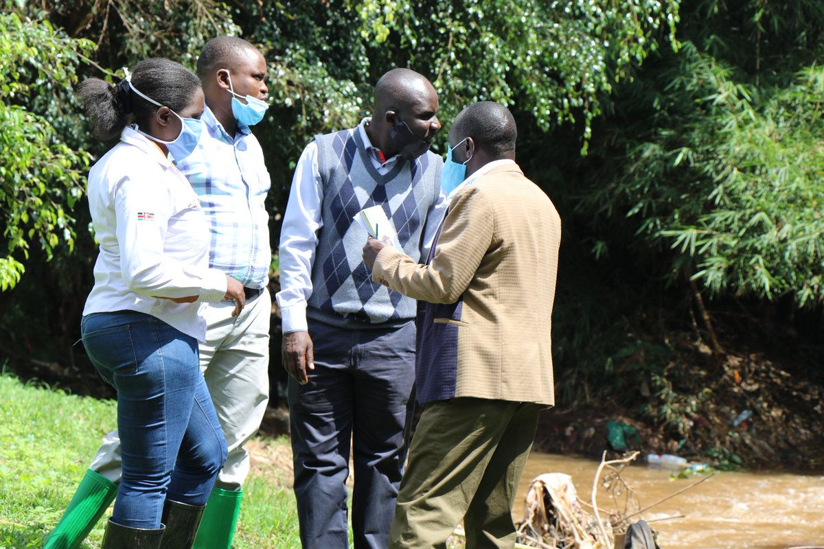 NemaKenya's tweet photo. NEMA inspectors backed by the Environmental Police unit  undertaking aggressive inspections to crack down on all polluters along the Nairobi River @Environment_Ke @StandardKenya @TheStarKenya https://t.co/DDCDgsmVRo