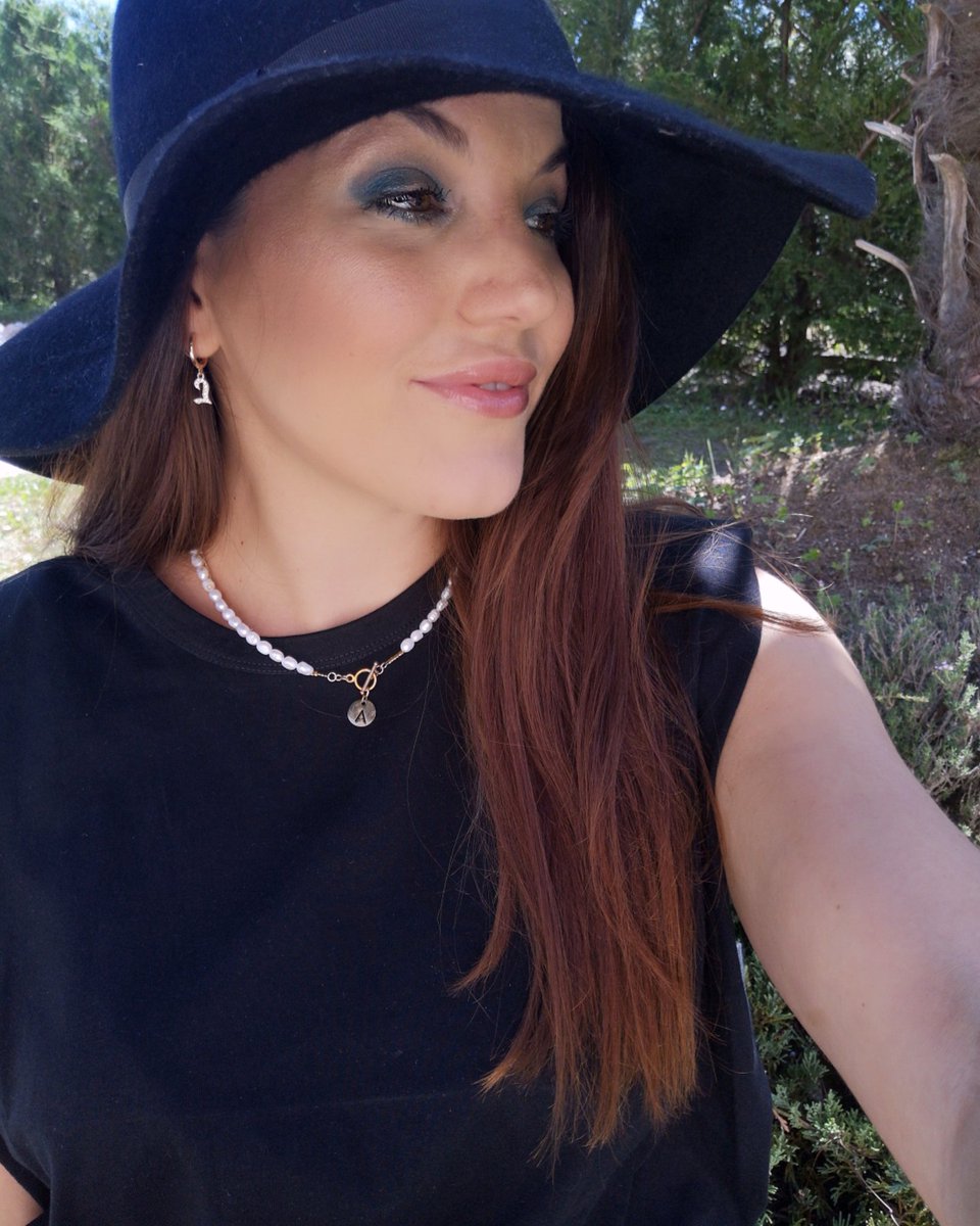 Lousasha1's tweet photo. Vous validez le chapeau tendance ou pas ?
Nouvelle sur Twitter 💙
#mode #chapeau #tendeance2020 #fashion #instagramers https://t.co/jL1CRjk1F8