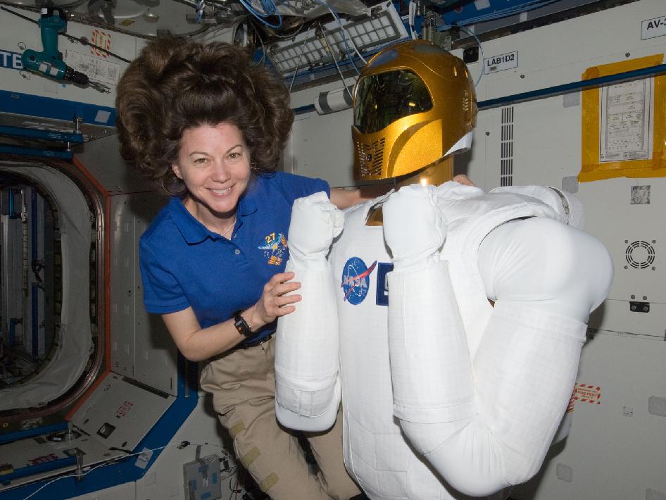 SolveMIT's tweet photo. 🚀 "Earth is a spaceship and we are the crew. The sense of mission is really what can carry you through." A @NASA astronaut who's spent more than 180 days in space, @Astro_Cady explores how we can all cope during these challenging times during #SolveAtMIT https://t.co/NharjvOhSq