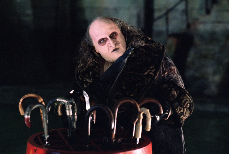 Sillen2000's tweet photo. Tänker på att Pingvinen i Batman Returns är 33 år gammal https://t.co/Y3dDNH8dOk