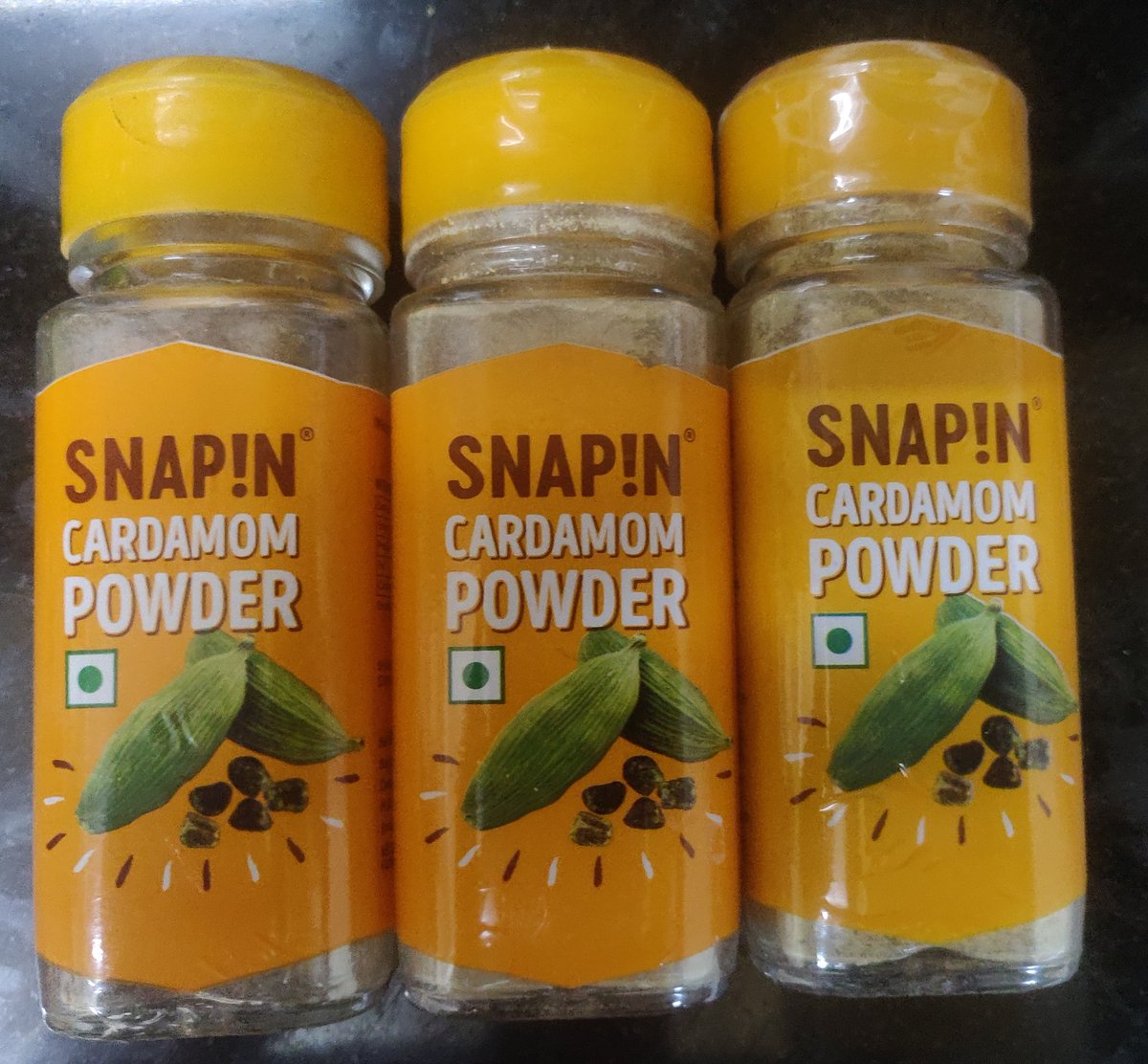 imsaurabh5424's tweet photo. I wish my salary could grow at this pace
SNAPIN Cardamom price increase in every 6 months
MRP April'19 : 125 Rs
MRP Nov' 19 : 249 Rs
MRP Mar'20 : 379 Rs
100% every 6 months
Have some shame, not everytime can we check the price while picking up the pack
#snapin #Duval https://t.co/YGdNIg7sp5