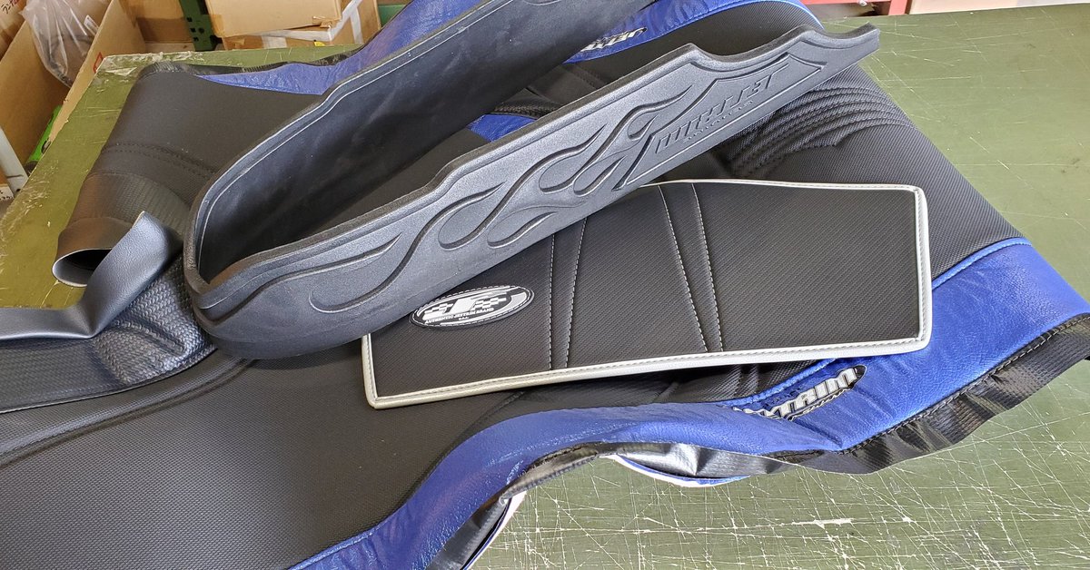 JETWAVE_JP's tweet photo. JET-TRIMの商品が入荷してきました。

#入荷情報
#jettrim
#シートカバー
#デッキマット
#ジェットウエーブ
#jetwavejp
#jetwave
#ジェットスキー
#水上バイク https://t.co/EsogKA7QCX