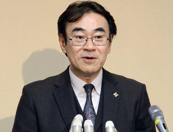この卑しい男のせいで小沢さんが貶められ
小沢総理誕生が阻止された。
日本の政治が１０年間も空転したのはすべてこの男の正義感の無さ、人間としての誇りの無さ、検察官としての矜持の無さが招いた。↓