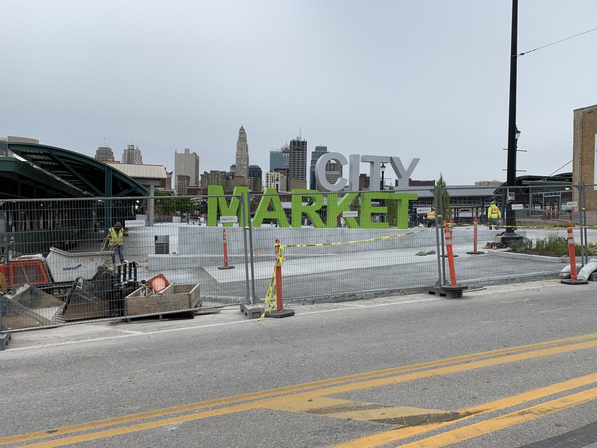 KCMOPlanning's tweet photo. Check out this new photo-opp in @TheCityMarketKC! This cool signage was added as part of the the Walnut Street extension. With our beautiful skyline in the background, it is sure to be a photo backdrop for many for years to come! #KCMO #CityMarketKC https://t.co/63cdfZCEEn