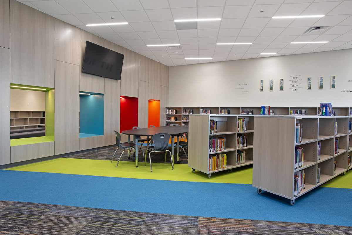 BaldwinShell's tweet photo. Libraries are the center of knowledge and discovery! We hope the students of Joe T. Robinson will enjoy discovering the world of literature here! 📚

#BuildingRelationships #JoeTRobinson #LibraryLife #Bookstagram #BaldwinAndShell https://t.co/zw6bSDUpbQ