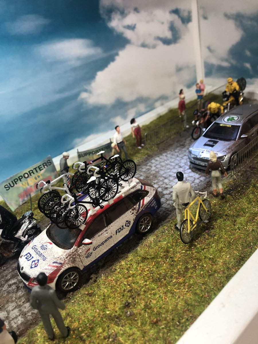 Florent (@debruyneflorent) on Twitter photo Mon activité de confinement (et l’un de mes rêves de gosse) 👉 Un diorama Paris-Roubaix ! Assez fier du résultat, on entend presque <a href="/sebpiquet/">seb piquet</a> et <a href="/tgouvenou/">Gouvenou</a> dans la voiture rouge. (Sans parler de Marc Madiot dans la voiture <a href="/GroupamaFDJ/">Équipe Cycliste Groupama-FDJ</a>. Mon activité de confinement (et l’un de mes rêves de gosse) 👉 Un diorama Paris-Roubaix ! Assez fier du résultat, on entend presque <a href="/sebpiquet/">seb piquet</a> et <a href="/tgouvenou/">Gouvenou</a> dans la voiture rouge. (Sans parler de Marc Madiot dans la voiture <a href="/GroupamaFDJ/">Équipe Cycliste Groupama-FDJ</a>.