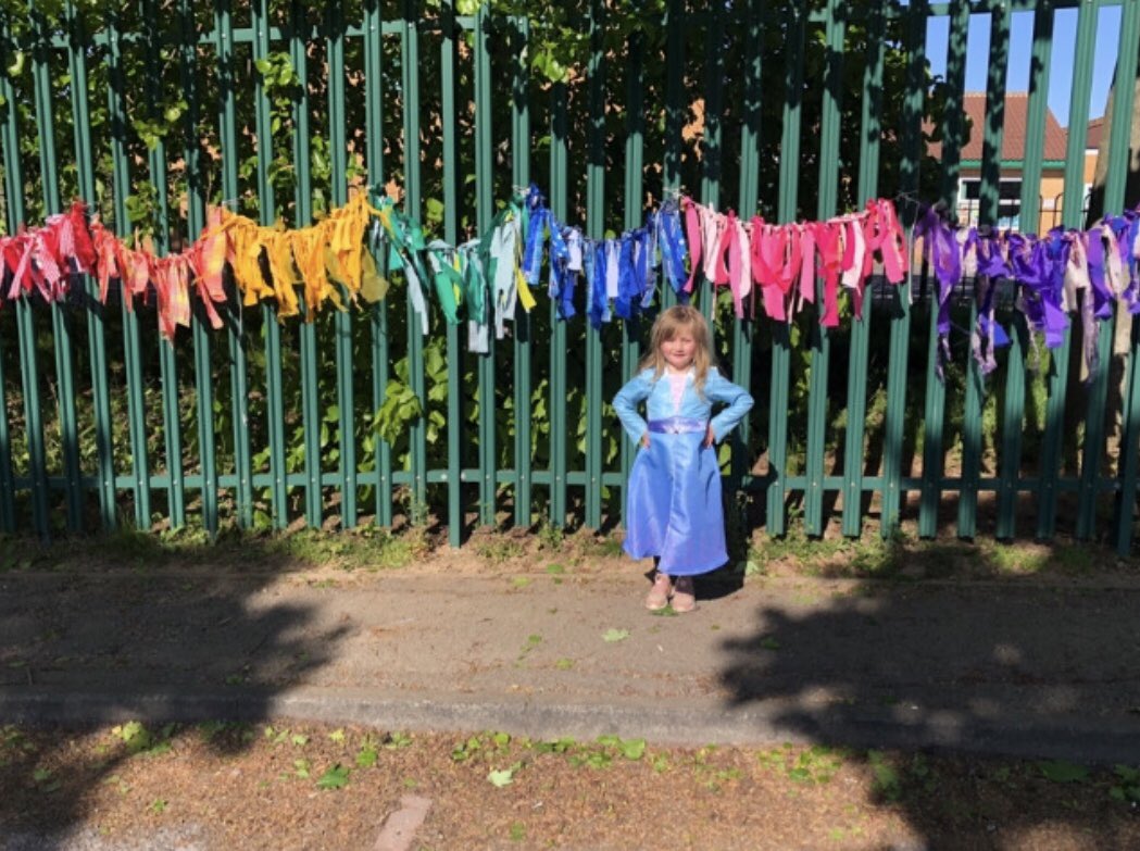 StAugustinesSc1's tweet photo. Please keep sending in these lovely pictures taken with our rainbow of hope 🌈🌈🌈 https://t.co/MEHkWVCPJo
