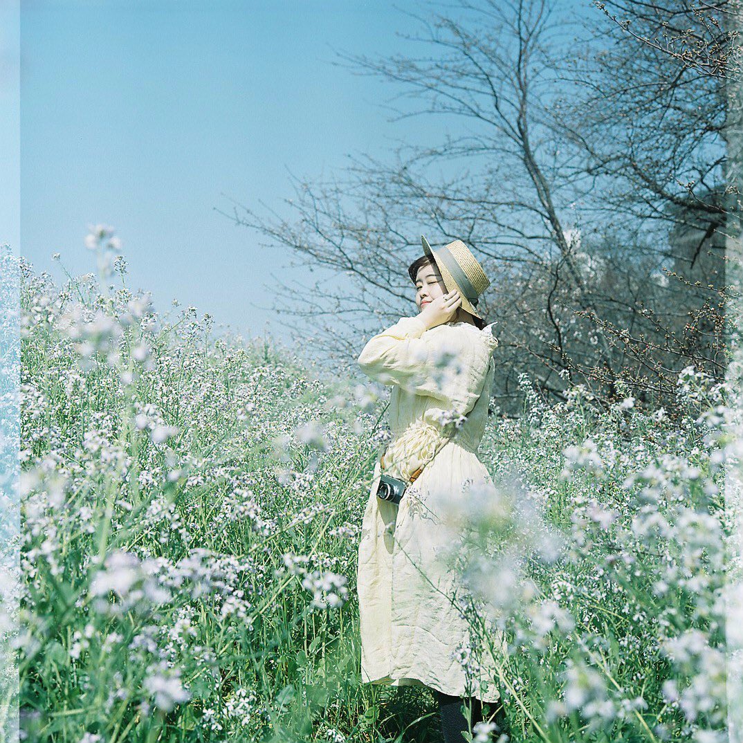 curumu27's tweet photo. 大根の花に囲まれて
#Pentconsix #Praktisix #film #フィルム #ポートレート #portrait #indy_photolife https://t.co/6QNu0r1WXb