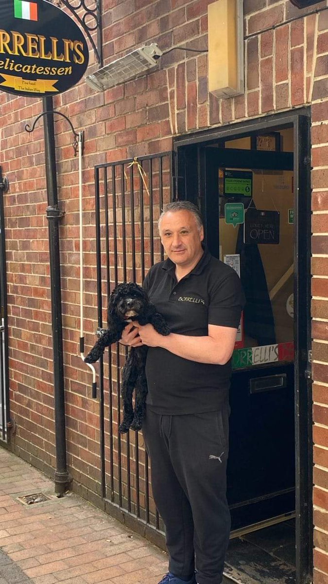 You can now get a take out sandwich,🥪 tea and coffee ☕from Borellis Yarm Mon - Sat, 8am - 2PM. Stan the cavapoo couldn't resist being in the pic too...its one of his faves 🐾❤