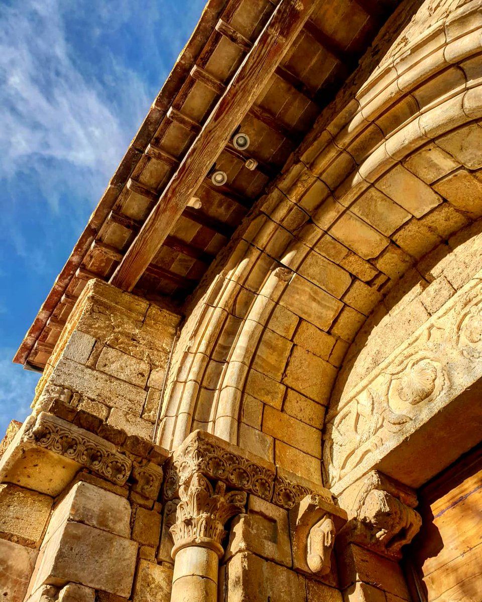 The beautiful #AbbeyofSant'Antimo, located just 500 meters from Castelnuovo dell'Abate! 🤩
.
.
.
#like #follow #share #comment #subscribe #castelnuovodellabate #montalcino #borghettomontalcino #tuscany #tuscanygram #italy #italy🇮🇹 #italia #santantimo #valdorcia #travel