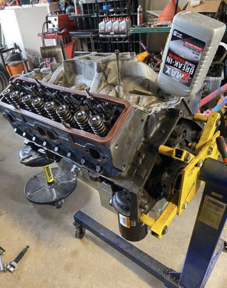 zMAXproducts's tweet photo. @ellisonmotorsportsllc only trust @zmaxraceproducts Break in oil when getting his engine ready for the dyno. @ellisonmotorsportsllc is an authorized dealer for @zmaxraceproducts #zmax #zmaxraceproducts #breakinoil #poweranddurability #wevegotyoucovered https://t.co/87DLKrpuVX