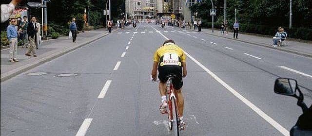 josean0728's tweet photo. #Periquismo el "despiste "de Luxemburgo #Tour89 @classicretro https://t.co/BXYjU5COq4