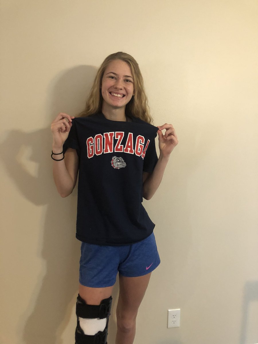 breesal_35's tweet photo. so excited to run with the ZAGS! 💙❤️ Thank you Lord for all the blessings, thank you to all my coaches, family-teammates, and community. See you at the Kennel!!                                                                      @ZagWBB https://t.co/bmBfgixpIa