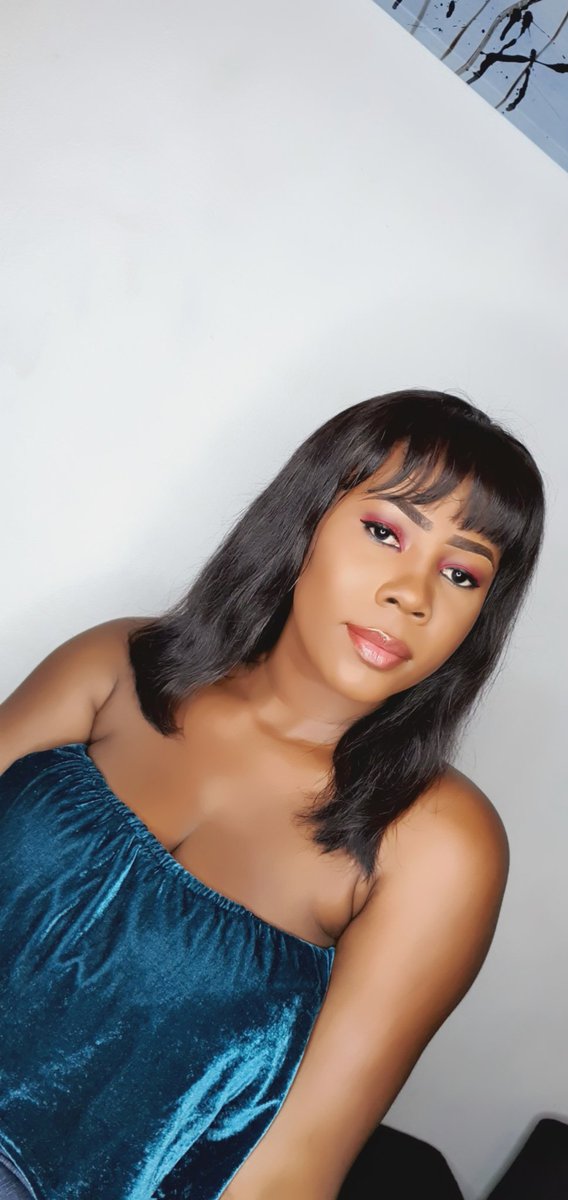 iamshuga_'s tweet photo. It's a Tuesday and I'm bored😪 https://t.co/GBj3RUX2YN
