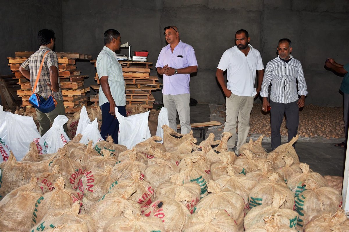 AlmNazeerMP's tweet photo. #Me4You #AlmNazeer #Help4Peoples #Addalaichenai #Ampara https://t.co/AGJTZWdq23