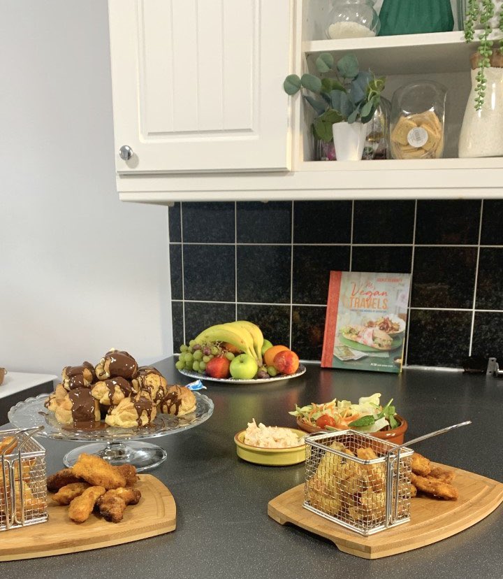 ArchbishopFood's tweet photo. Diolch my fawr iawn Lyla (Year 10 - Food and Nutrition) for sharing the dishes you have been making - they look delicious!☺️🥨🥬🍫 https://t.co/ylRwOaR9yx