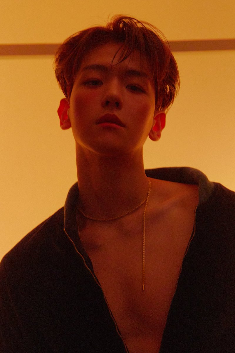 EXO_myhappiness's tweet photo. 2020.05.12
Things that made me happy today(1)-
🔸BAEKHYUN started off the day with some sizzling teasers for "Delight". Safe to say all EXO-Ls passed out from the blow these images delivered. 🔥🔥🔥
#BAEKHYUN #DelightIsComing #13DaysToDelight @weareoneEXO https://t.co/sWkhEkxFs9