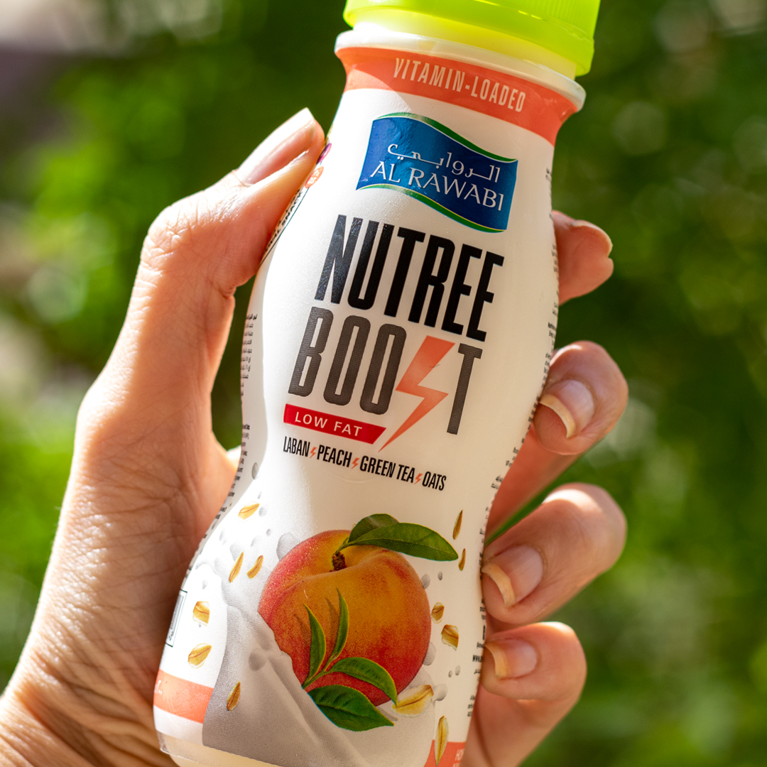 AlRawabi_Dairy's tweet photo. Now, more than ever is the right time to boost your immune system with Nutree Boo⚡t. Did you know that it contains cereals, Folic Acid, Probiotics, Vitamin E, D3 and Vitamin A?
#AlRawabi #letshelpdefeatcorona
#StayHome #StaySafe
#NutreeBoost #NationsHealth #خلك_في_البيت https://t.co/4N0VDPah7H