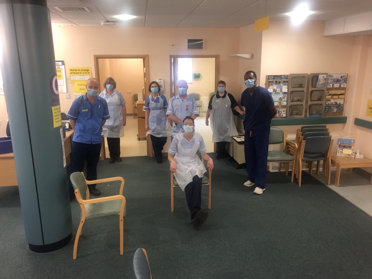 steph_wil_83's tweet photo. #HappyInternationalNursesDay #proudtobeanurse #teamderm #teamophthalmology ⁦@kncowley⁩ ⁦⁦@dianepayne1967⁩ ⁦@hey_helhey71⁩ ⁦⁦@YorkTeachingNHS⁩ https://t.co/ShcukXpSxh
