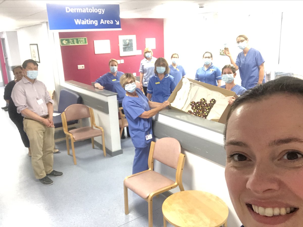 steph_wil_83's tweet photo. #HappyInternationalNursesDay #proudtobeanurse #teamderm #teamophthalmology ⁦@kncowley⁩ ⁦⁦@dianepayne1967⁩ ⁦@hey_helhey71⁩ ⁦⁦@YorkTeachingNHS⁩ https://t.co/ShcukXpSxh