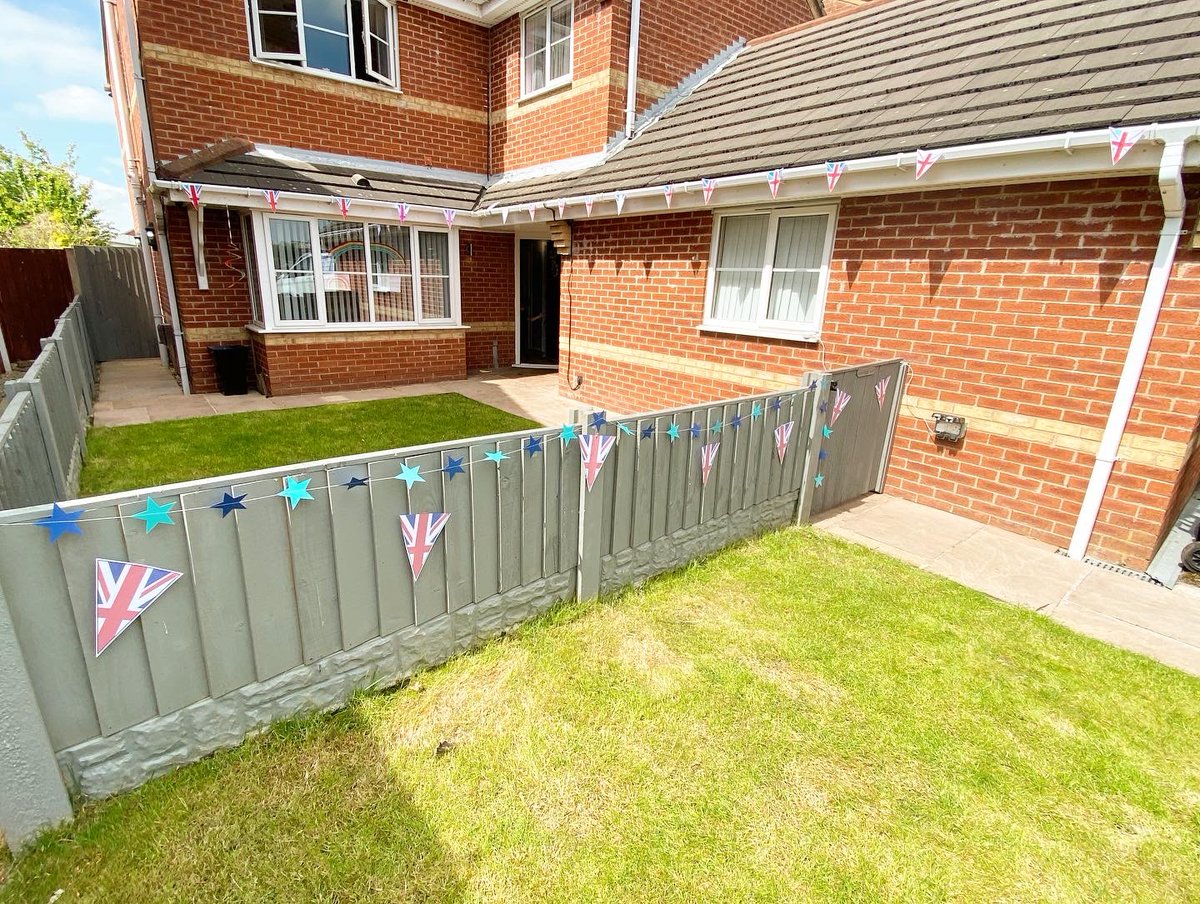 BibeyXantha's tweet photo. Did lots of research about ‘Victory in Europe’ day, we made our own flags and bunting, tried to make a Traditional English tea party and celebrated on our front with our neighbours too @MrsWSGC @MrGSGC @MrsDSGC @MrsOBSGC @mrysgc https://t.co/CNb9Outcqd