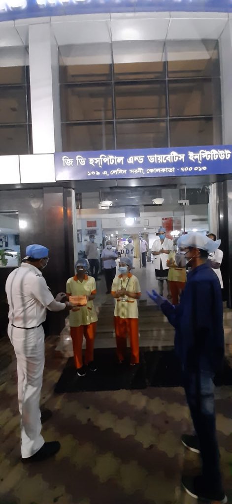 On the occassion of International Nurses Day we salute and express gratitude to all nurses for their selfless service to the society.....True frontline warriors 🙏🙏
#InternationalNursesDay
#FightAgainstCOVID19
@KolkataPolice @CPKolkata https://t.co/pMzfuZisCJ