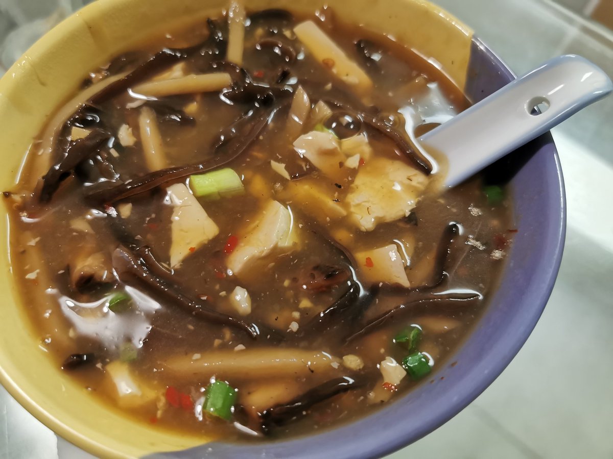 MoVernie's tweet photo. My dad, aka Chef Daddy. He Luvs to cook.

I have decided to share his home cooking creation on social media.

In this pic, he made the hot and sour soup.

#ChefDaddy #MoDaddy #HotAndSourSoup #Soup #ChineseFood #StayHome https://t.co/5ihEU7Eeyh